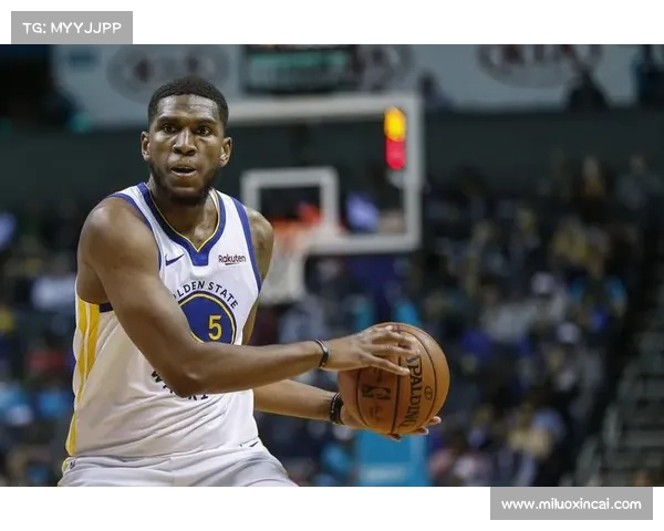 坎贝尔比赛位置与作用的深度解析:战术布置与实战影响探讨 坎贝尔比赛位置与作用的深度解析:战术布置与实战影响探讨